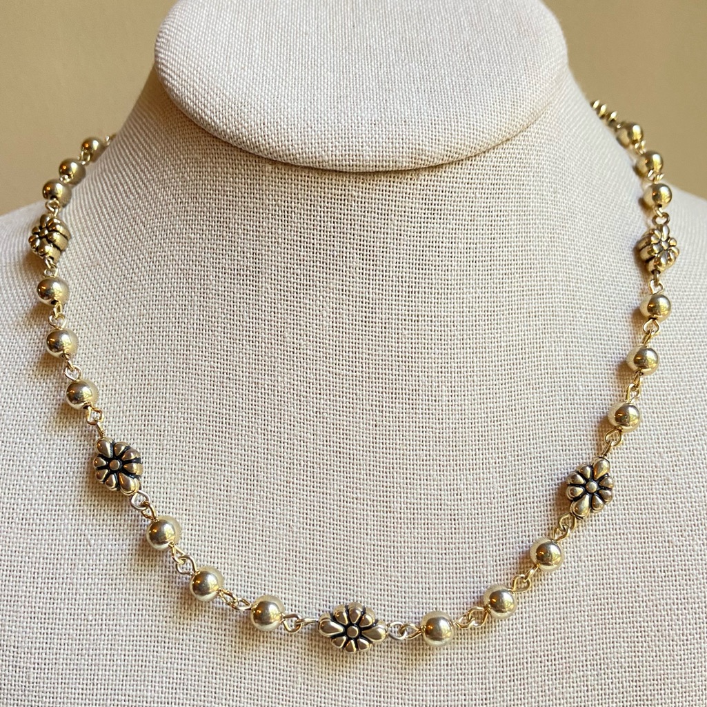 Chaps Dainty Goldtone Chain Link Necklace In Alternating Metal Balls And Flowers 15$